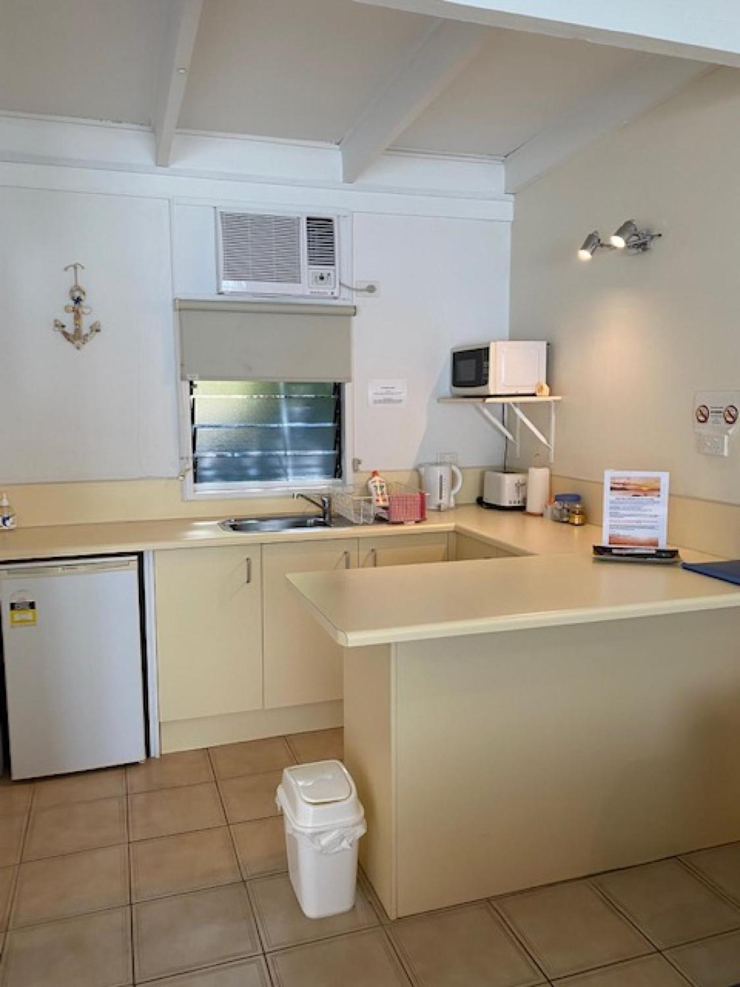 Affordable Island Escape! Queen Studio, Nelly Bay Exterior foto